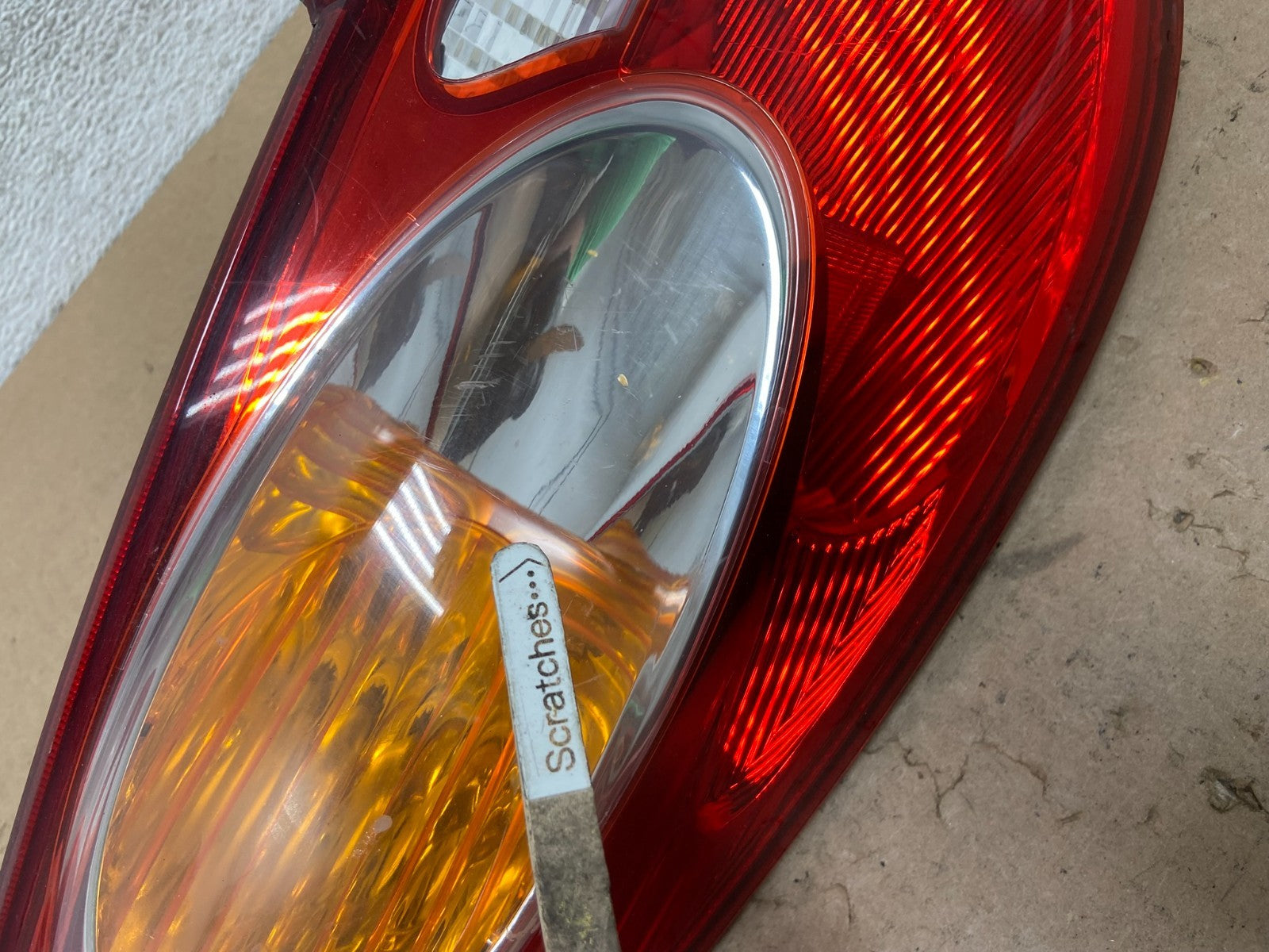 2004 2005 2006 Toyota Solara Left Driver Lh Side Tail Light AG4401 PS3