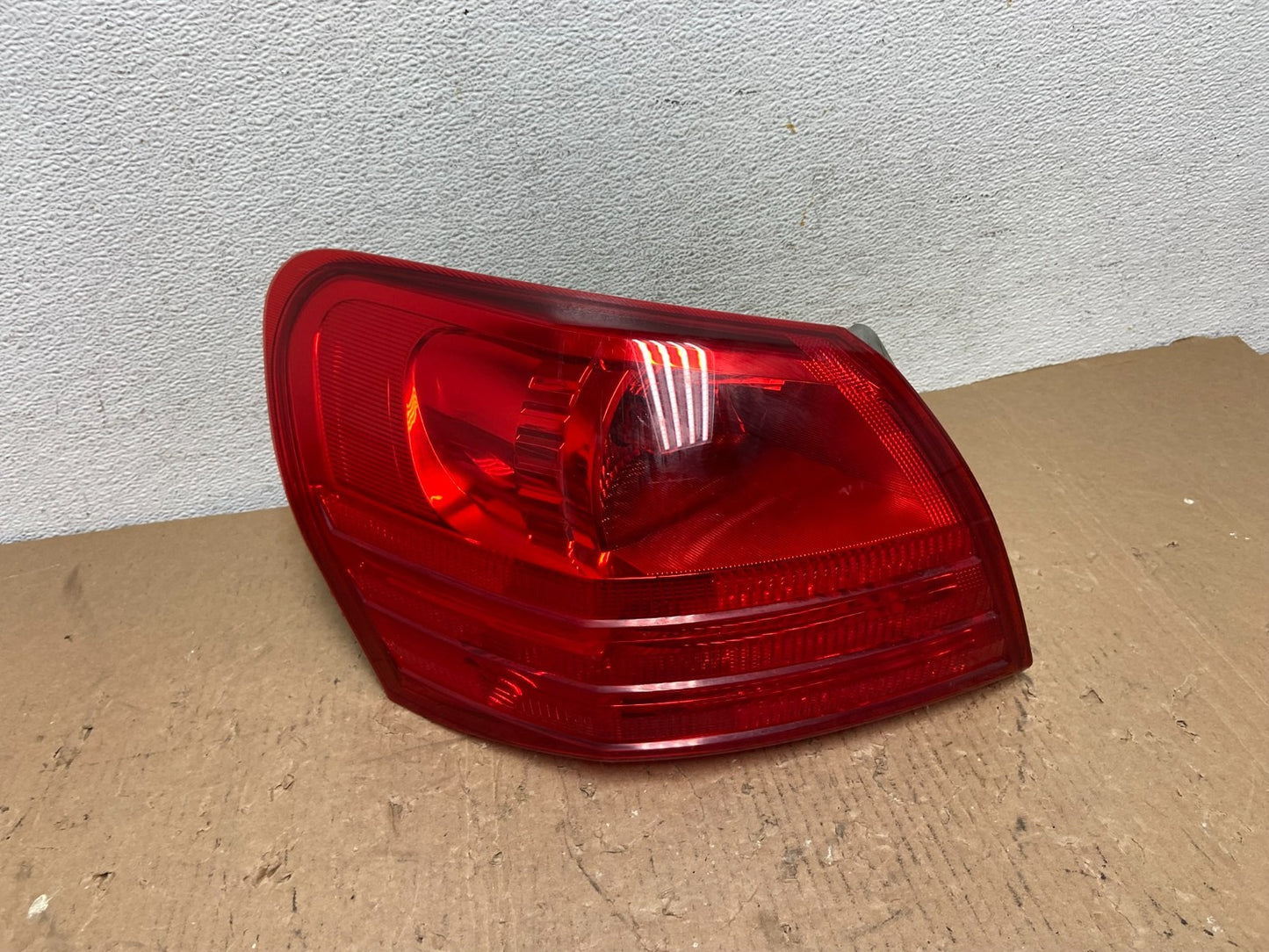 2008 to 2015 Nissan Rogue Left Driver Lh Side Tail Light AD8238 DW0