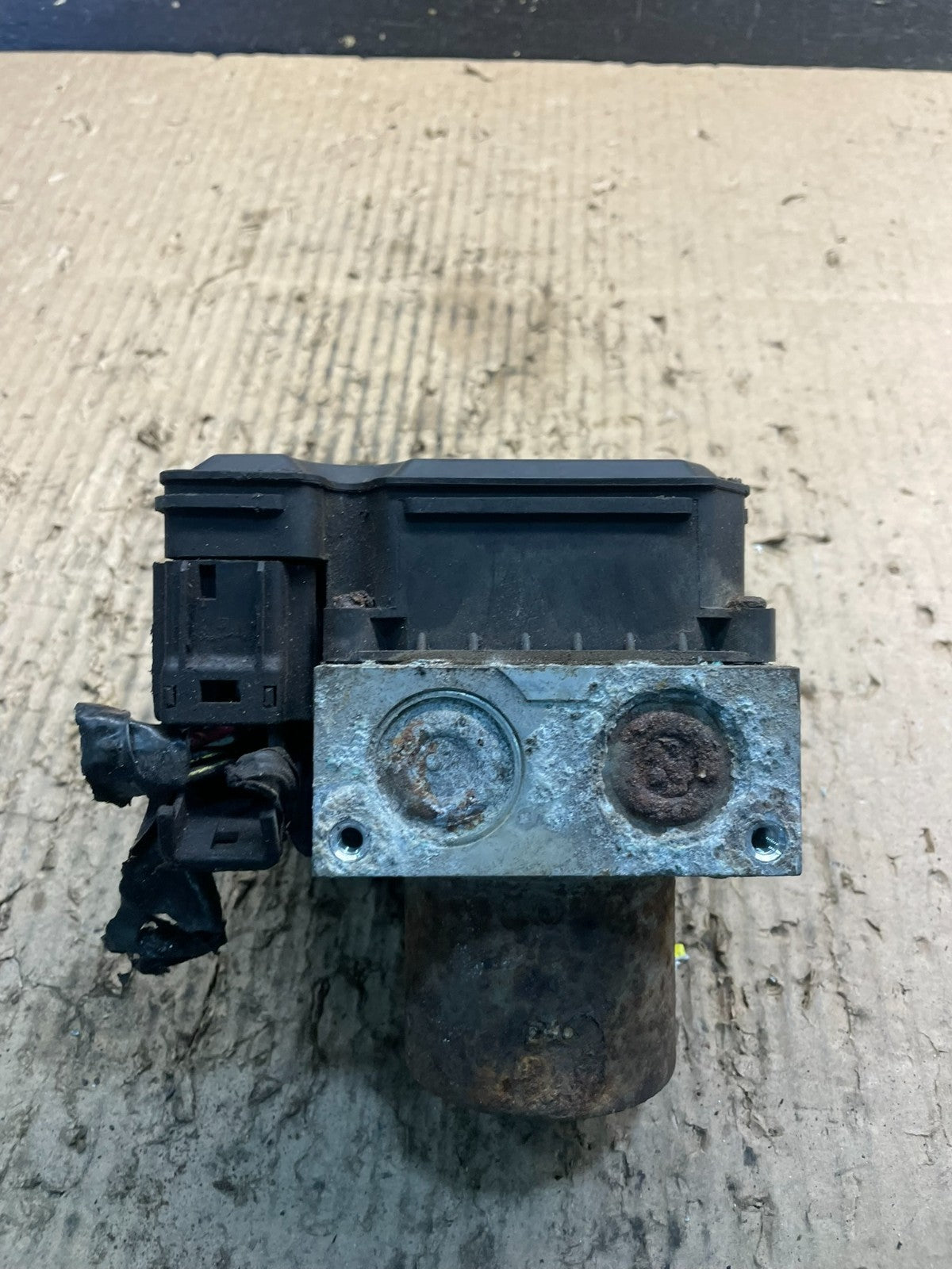 2009 2010 Ford E250 E350 Econoline Anti-Lock ABS Antilock Brake Pump v0805 DG2