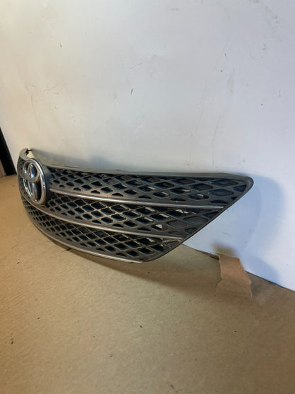 2002 2003 2004 Toyota Camry Front Upper Grill Grille AG3101 DG1