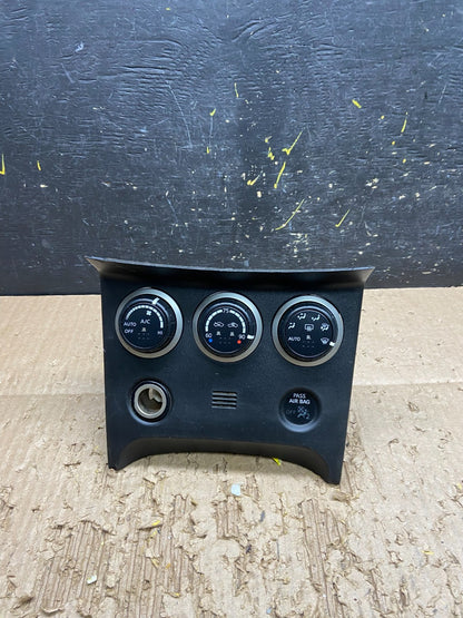 2011 to 2015 Nissan Rogue Heater Temperature AC Climate Control OEM V7963 DG0