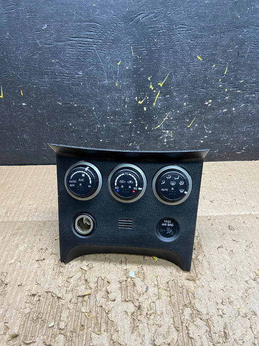 2011 to 2015 Nissan Rogue Heater Temperature AC Climate Control OEM V7963 DG0