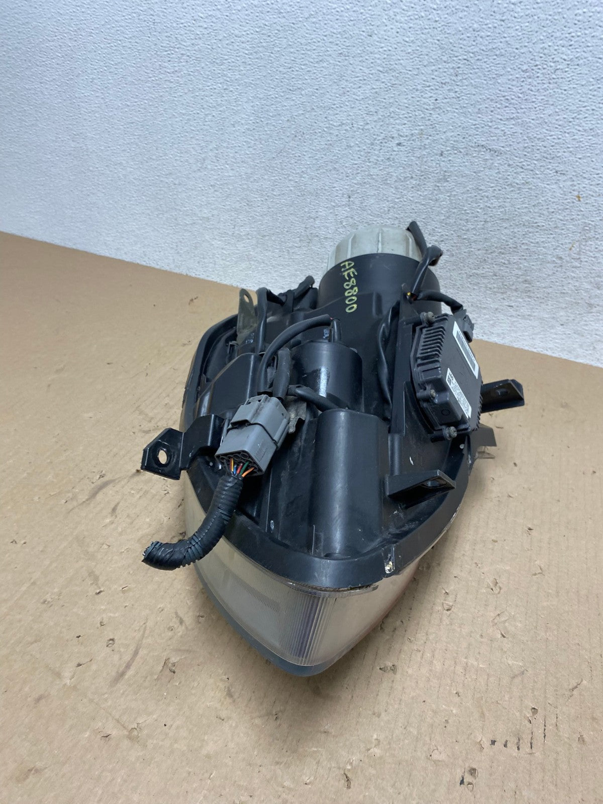 2004 2005 2006 Nissan Maxima Right Passenger Side Headlight Xenon HID AE8800 LK7