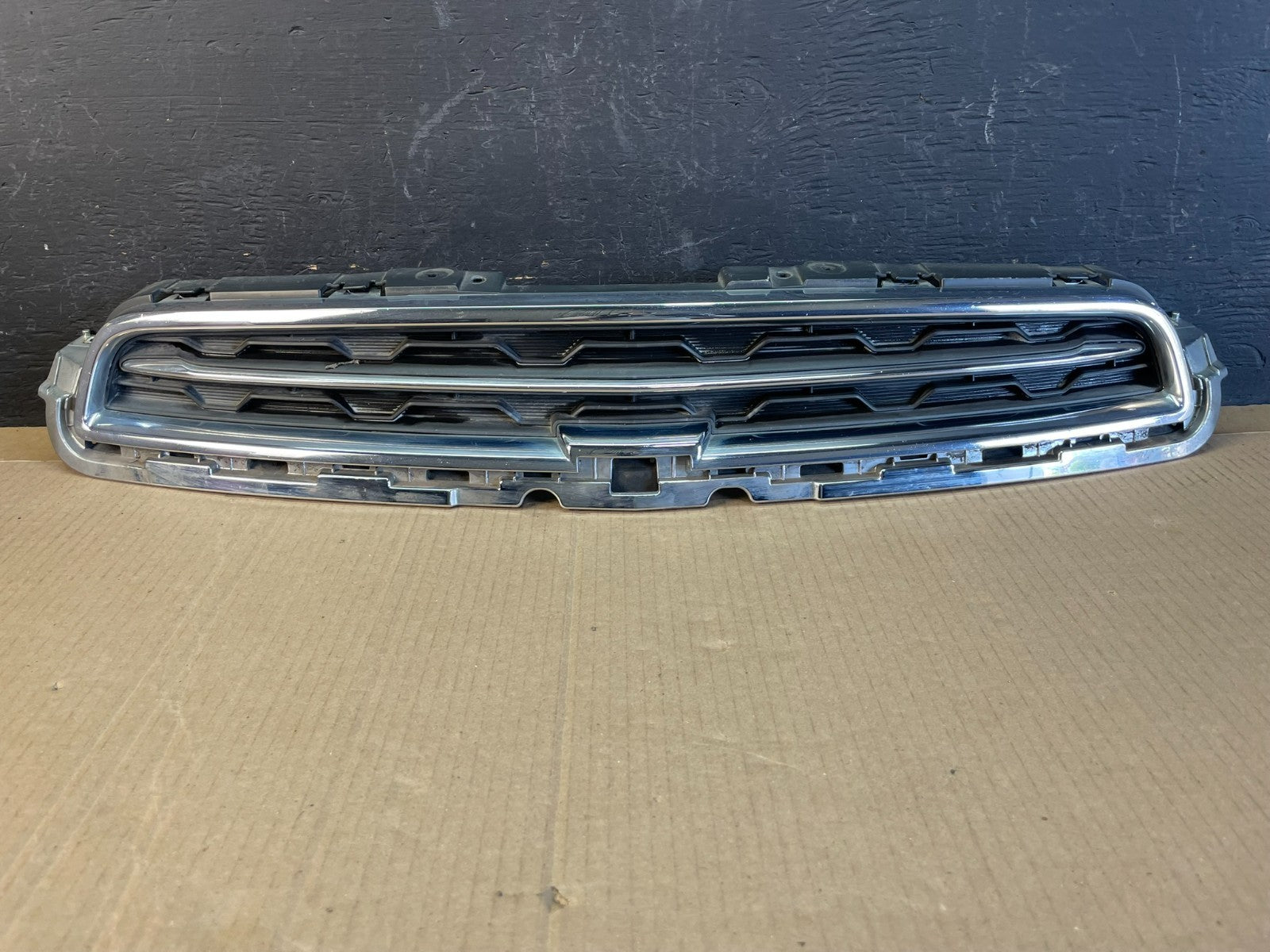 2013 to 2016 Chevrolet Trax Front Upper Grill Grille OEM AC1985 DG3