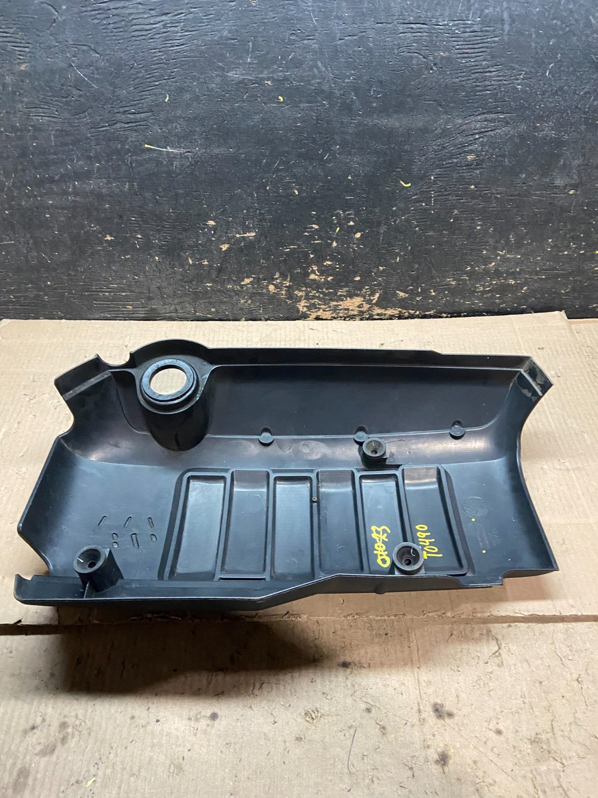 2009 to 2010 Chevrolet Traverse VVT 3.6L Motor Engine Cover X7910 DG4