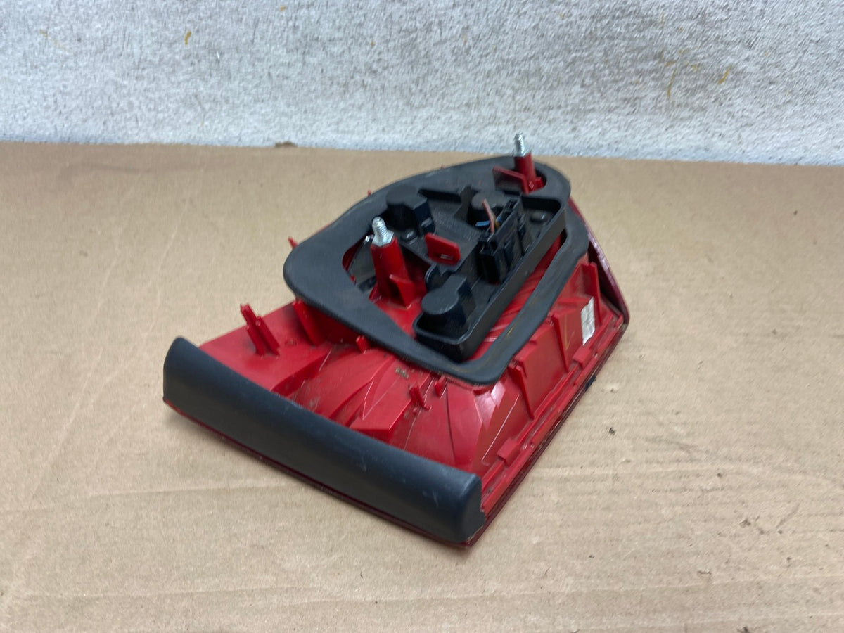 2011-2014 Volkswagen Jetta Right RH Inner Trunk Tail Light AH9358 LK5