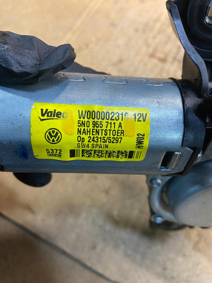 2011 to 2016 Volkswagen Tiguan Rear Window Wiper Motor Y4161 DG6