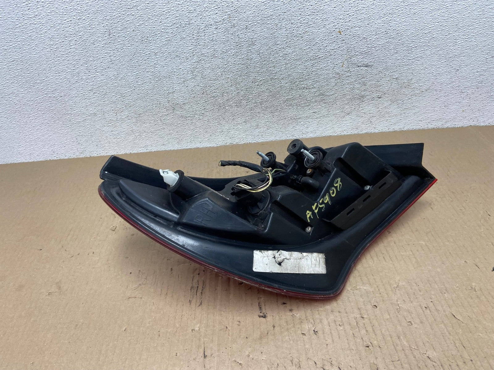 2011-2014 Chrysler 200 Sedan Right Passenger Side RH Tail Light AF5908 LK5