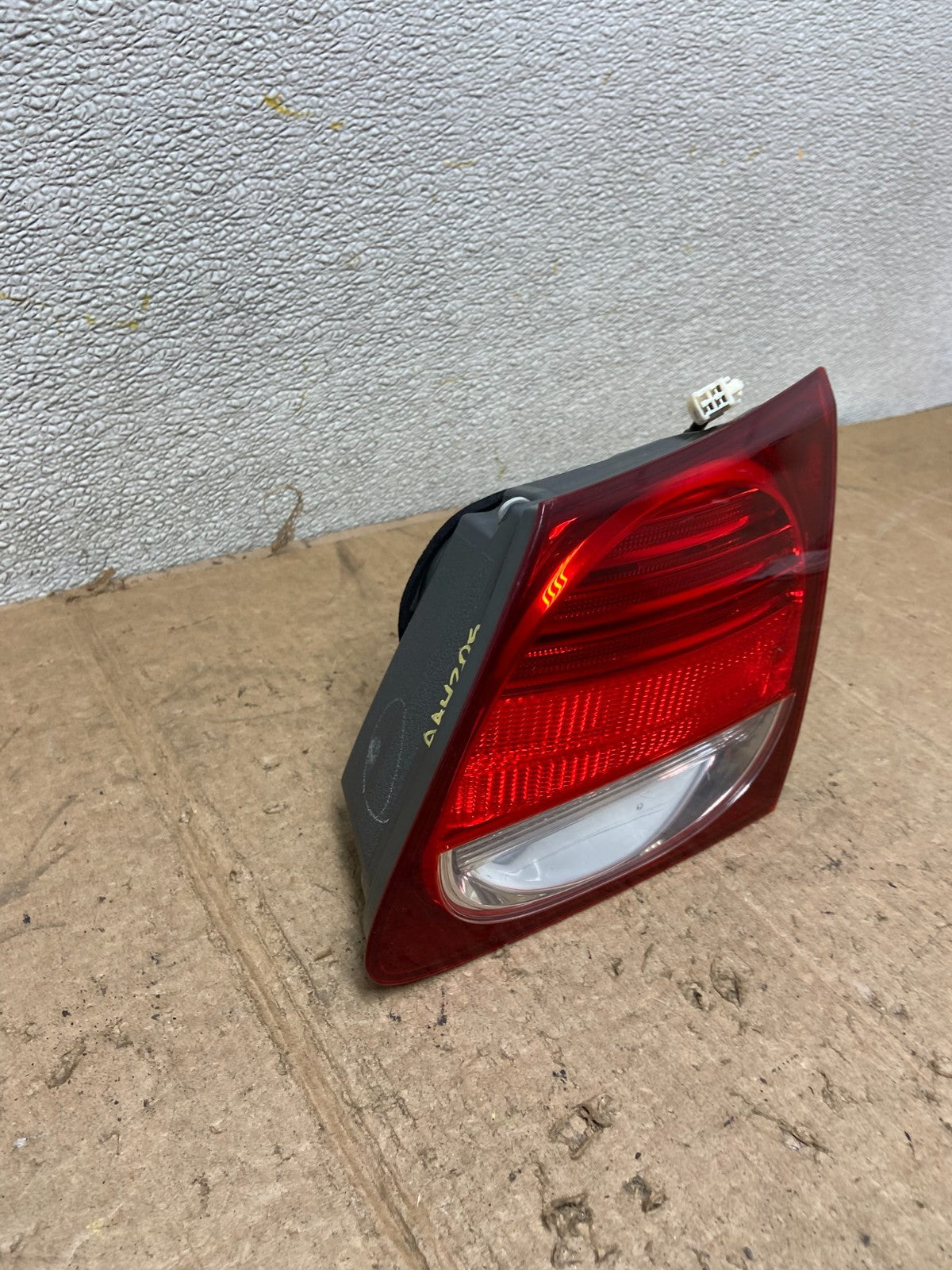 2006-2011 Lexus GS350 GS430 GS450H Right Passenger Inner Tail Light AA4205 DW2