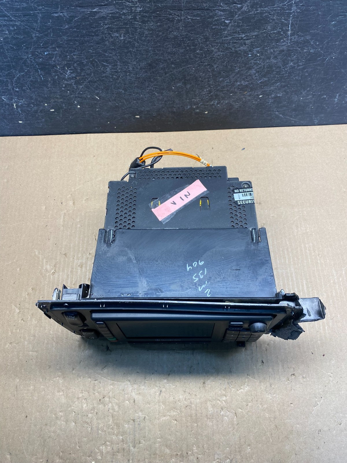 1998 to 2001 Mercedes ML-Class ML320 Radio Navigation Screen Display AG1897 DG3