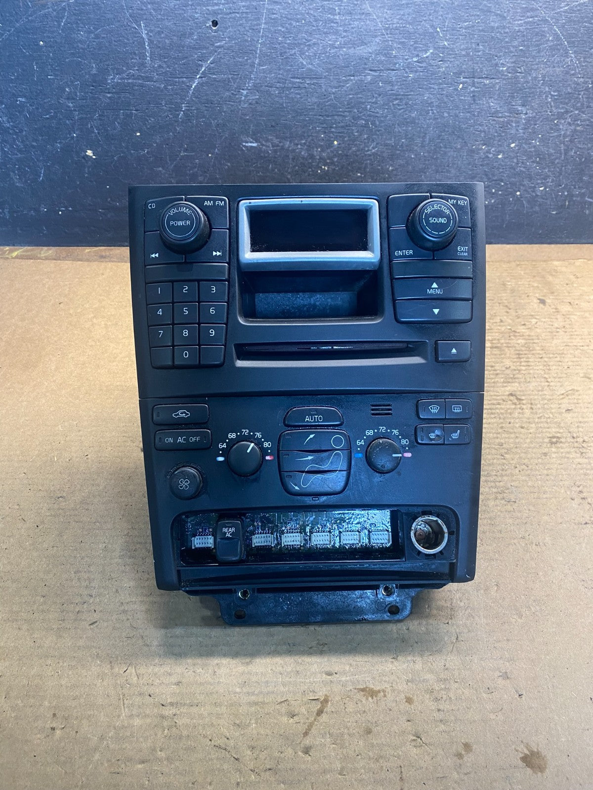 2003-2006 Volvo XC90 Center A/C Climate Control Radio Panel Bezel aa1835 DG0