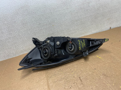 2004-2005 Toyota Sienna Right Passenger Halogen Headlight OEM AA1611 DW6