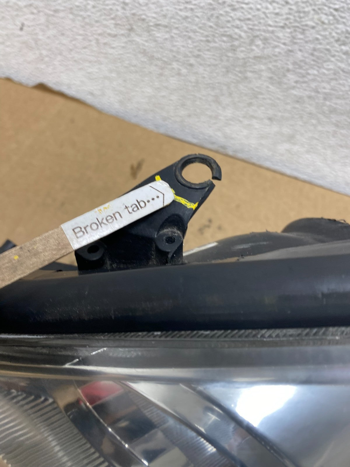 2004-2005 Toyota Sienna Left Driver LH Side Xenon Headlight AG2296 DW5