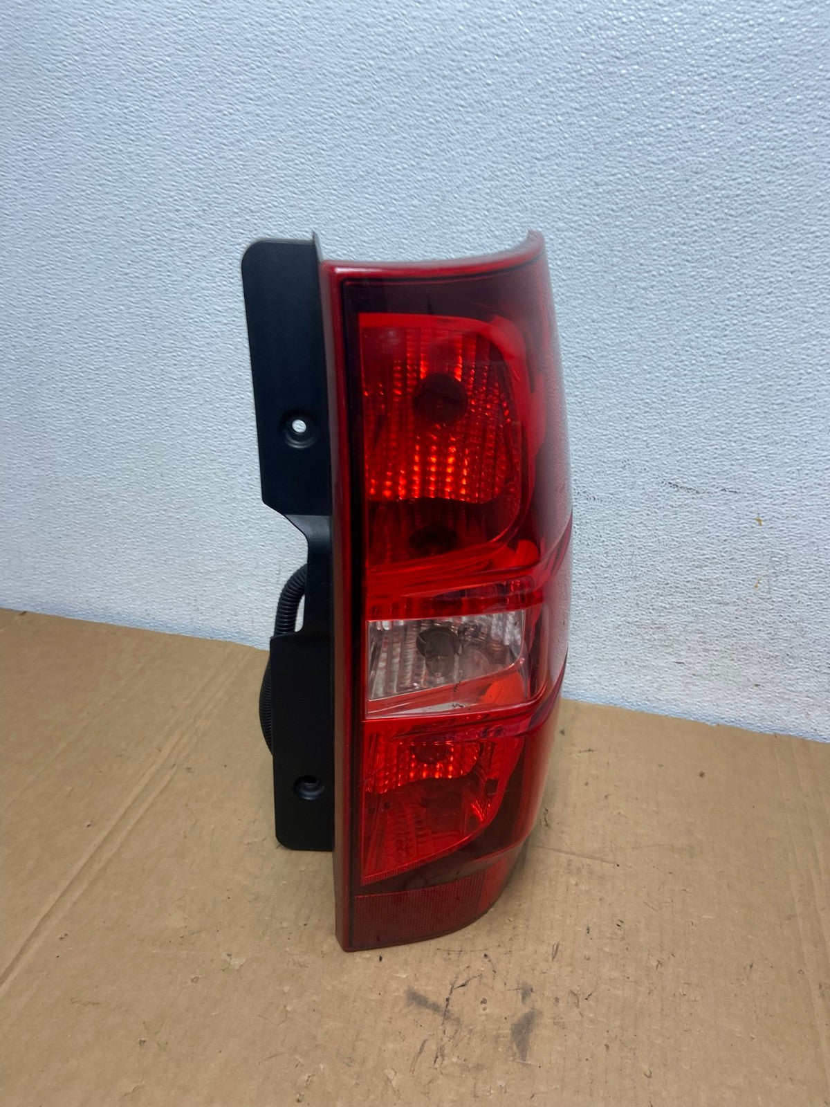 2008-2014 Chevrolet Tahoe Suburban Right Passenger Rh Tail Light AD2785 LK2