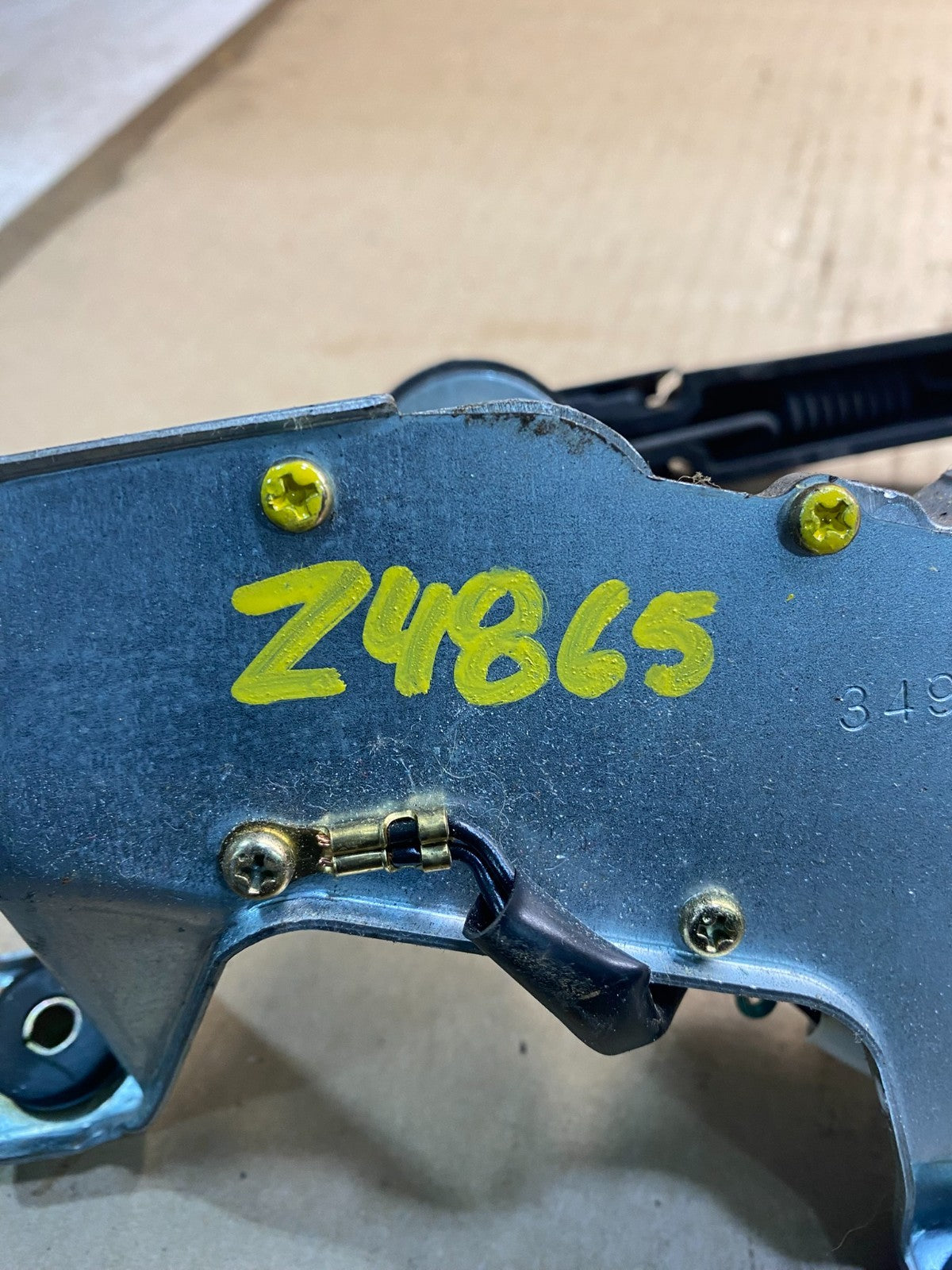 2003 to 2005 Subaru Forester Rear Wiper Motor 86510SA070 Z4865 PS6