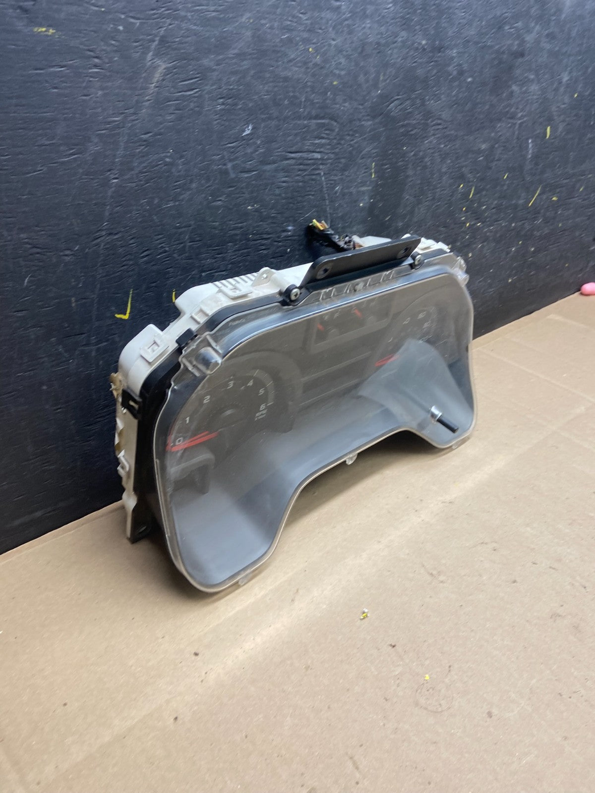 2009 to 2014 Ford E150 E250 E350 VAN Gauge Speedometer Cluster t9187 DG2