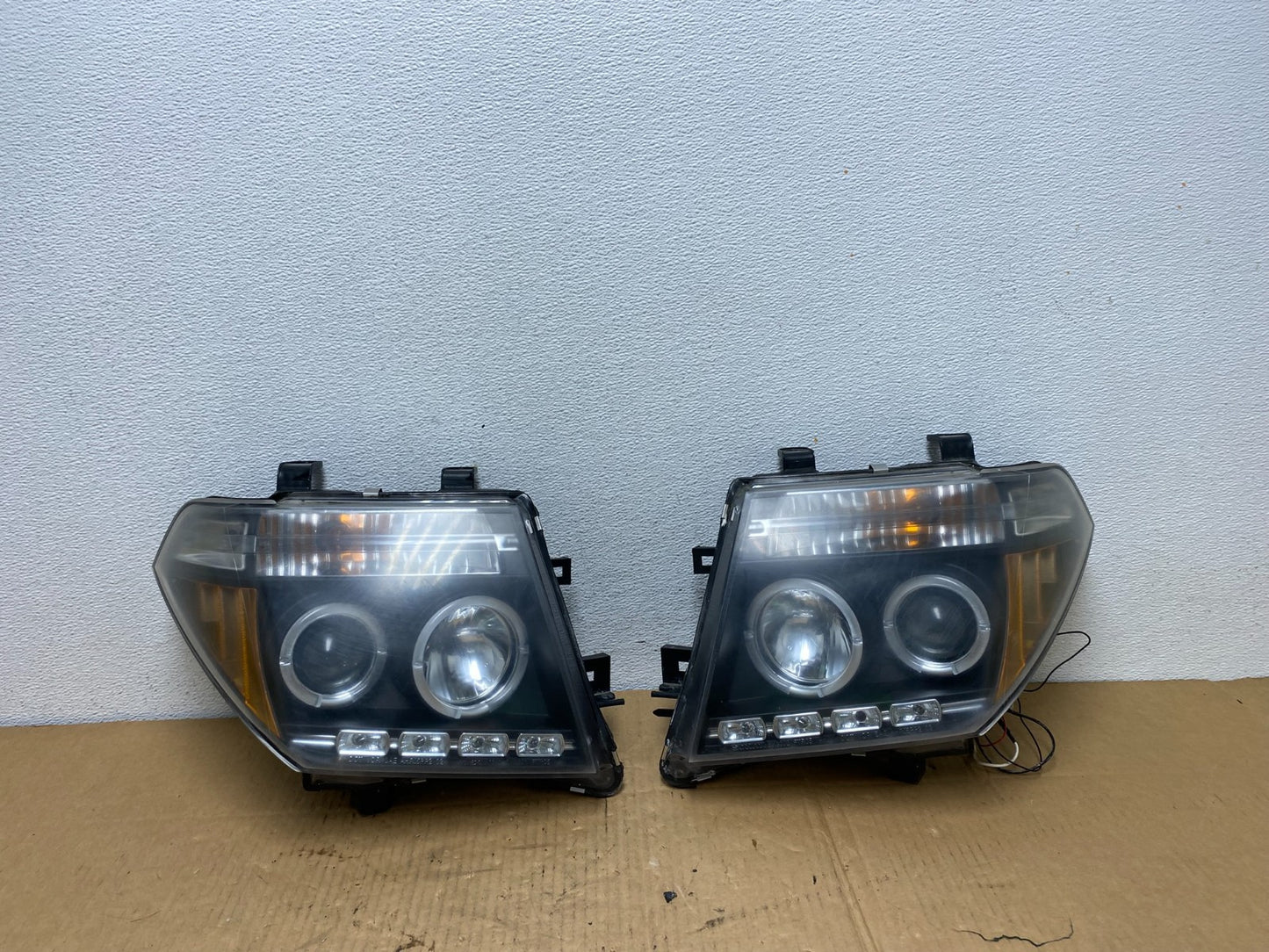 2005-2008 Nissan Pathfinder Left+Right Side Set LED Black Headlights AC7626 DG0