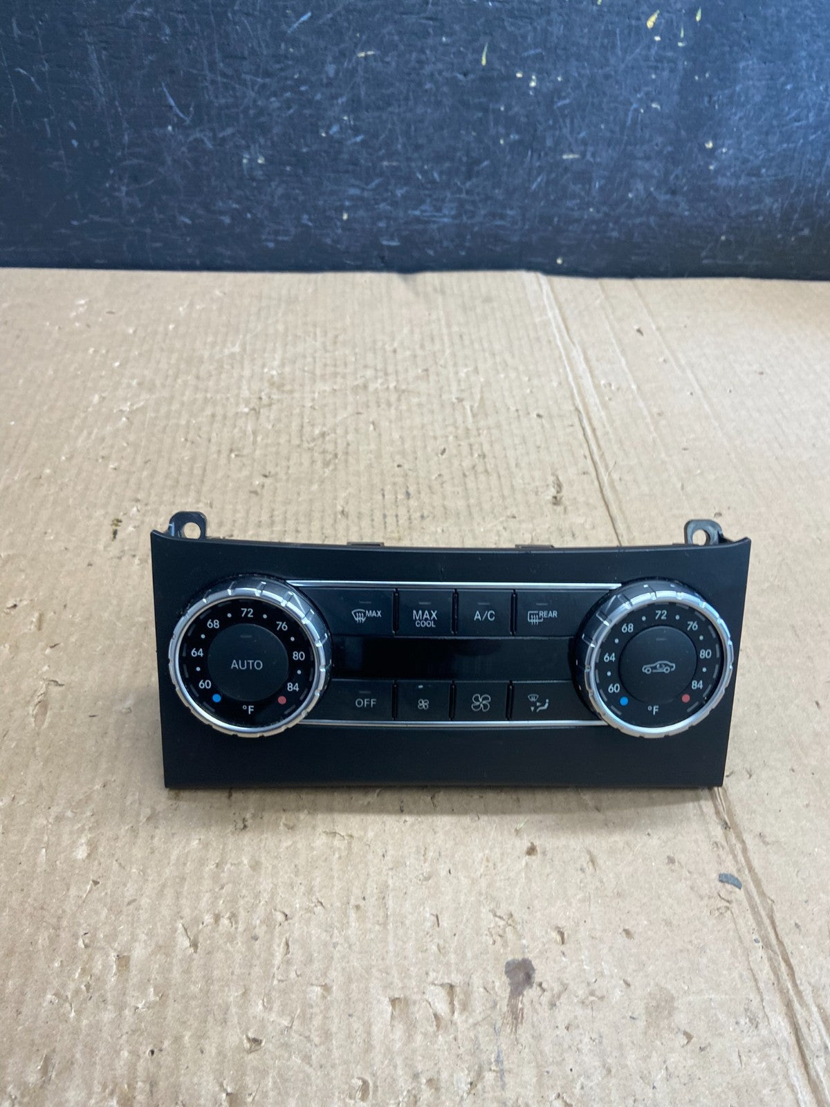 2008 2009 2010 Mercedes C-Class C300 A/C AC Climate Control Panel AE3927 DG0