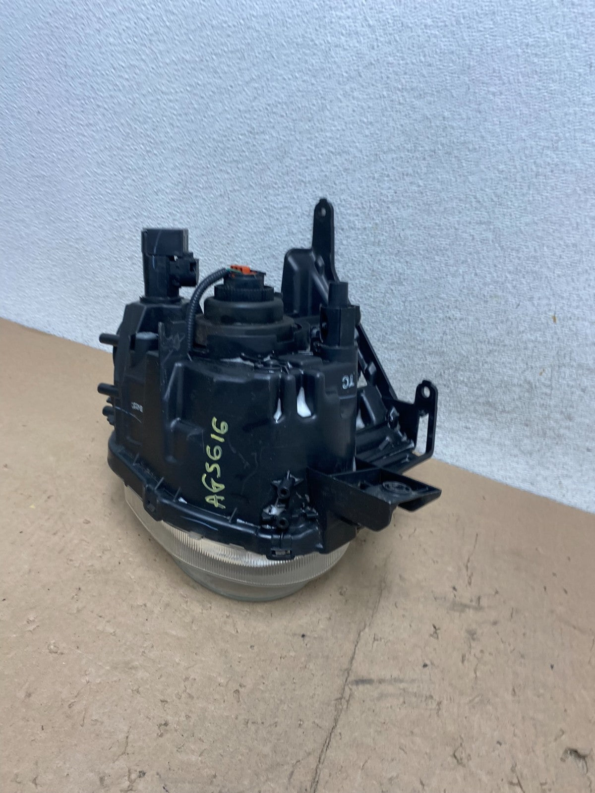 2011 to 2014 Nisan Juke Left Driver LH Side Headlight AG5616 DW5