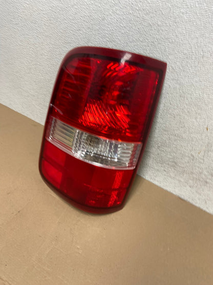 2004 to 2008 Ford F150 F-150 Left Driver LH Side Tail Light AF4351 LK1