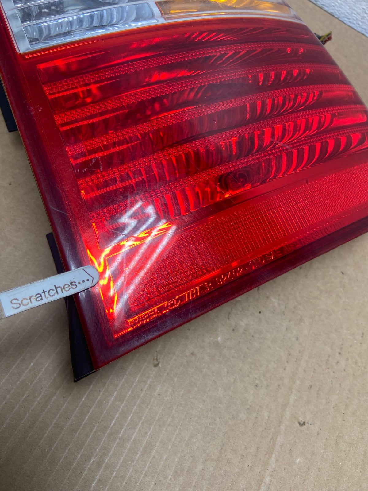 2005 to 2007 Kia Sportage Right Passenger Side RH Side Tail Light AG1975 LK3