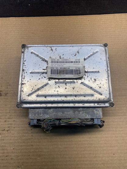 2001-2002 Silverado Tahoe Engine Computer Module 12200411 ECM ECU AF6830 DW0