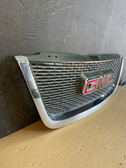 2007 to 2012 GMC Acadia Front Upper Grill Grille AE3743 DG2