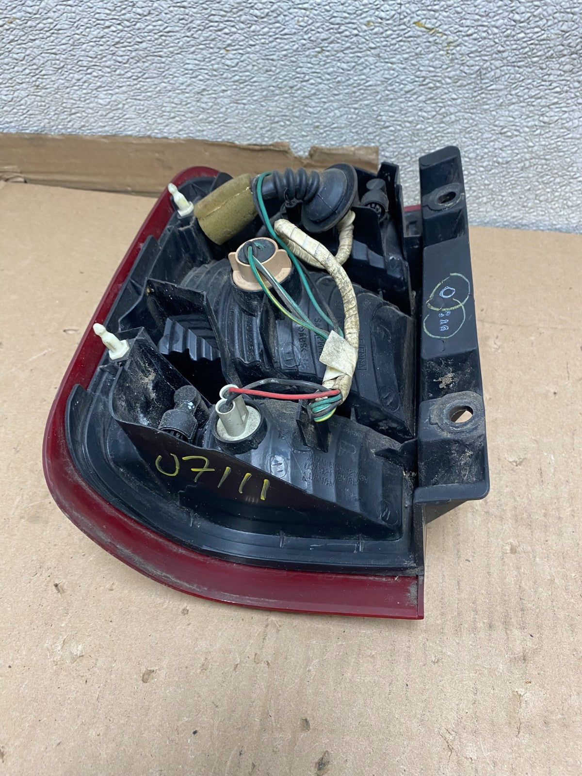 1999 to 2004 Nissan Pathfinder Right Passenger Rh Side Tail light Oem U7111 DW7