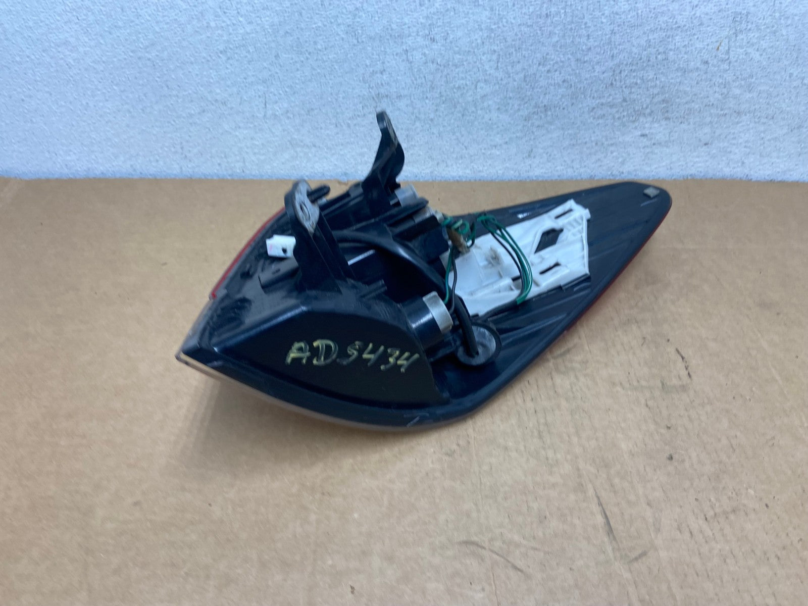 2010-2014 Subaru Outback Wagon Left Driver Lh Side Tail Light AD5434 LK5