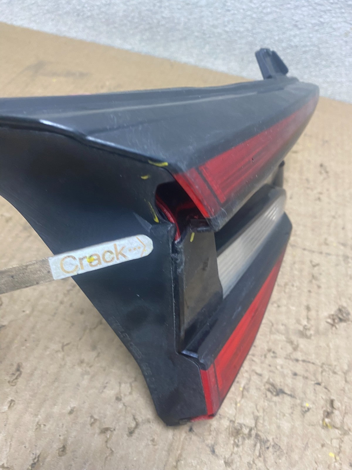 2024 to 2025 Subaru XV Crosstrek Left Driver LH Inner Tail Light Oem W7559 DW4