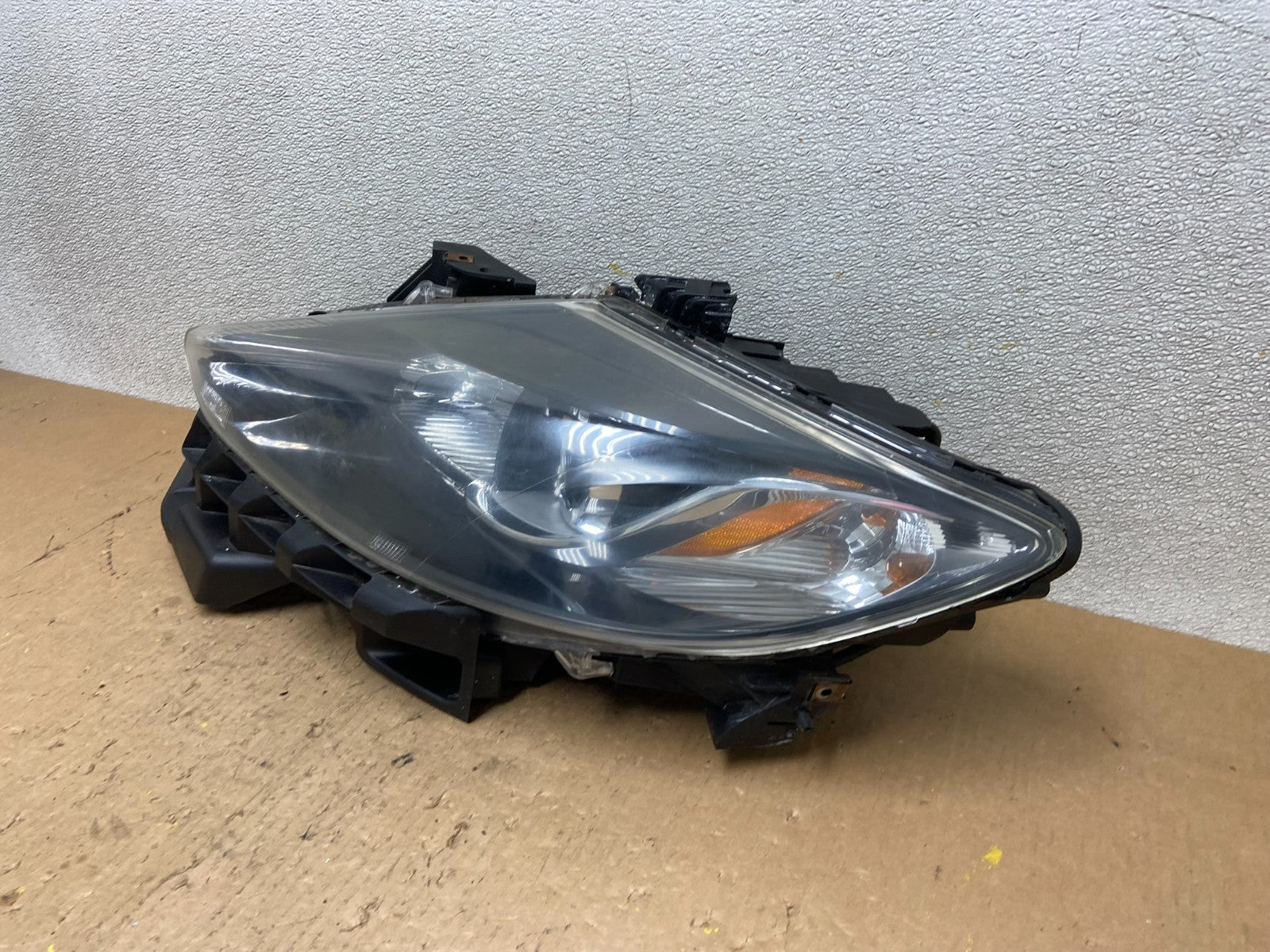 2013 - 2015 Mazda Cx9 Cx-9 Left Driver LH Halogen Headlight Z9317 DW1