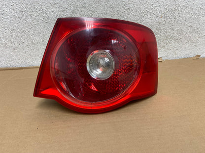 2005 2006 2007 Volkswagen Jetta Right Passenger Rh Side Tail Light AG9134 LK0