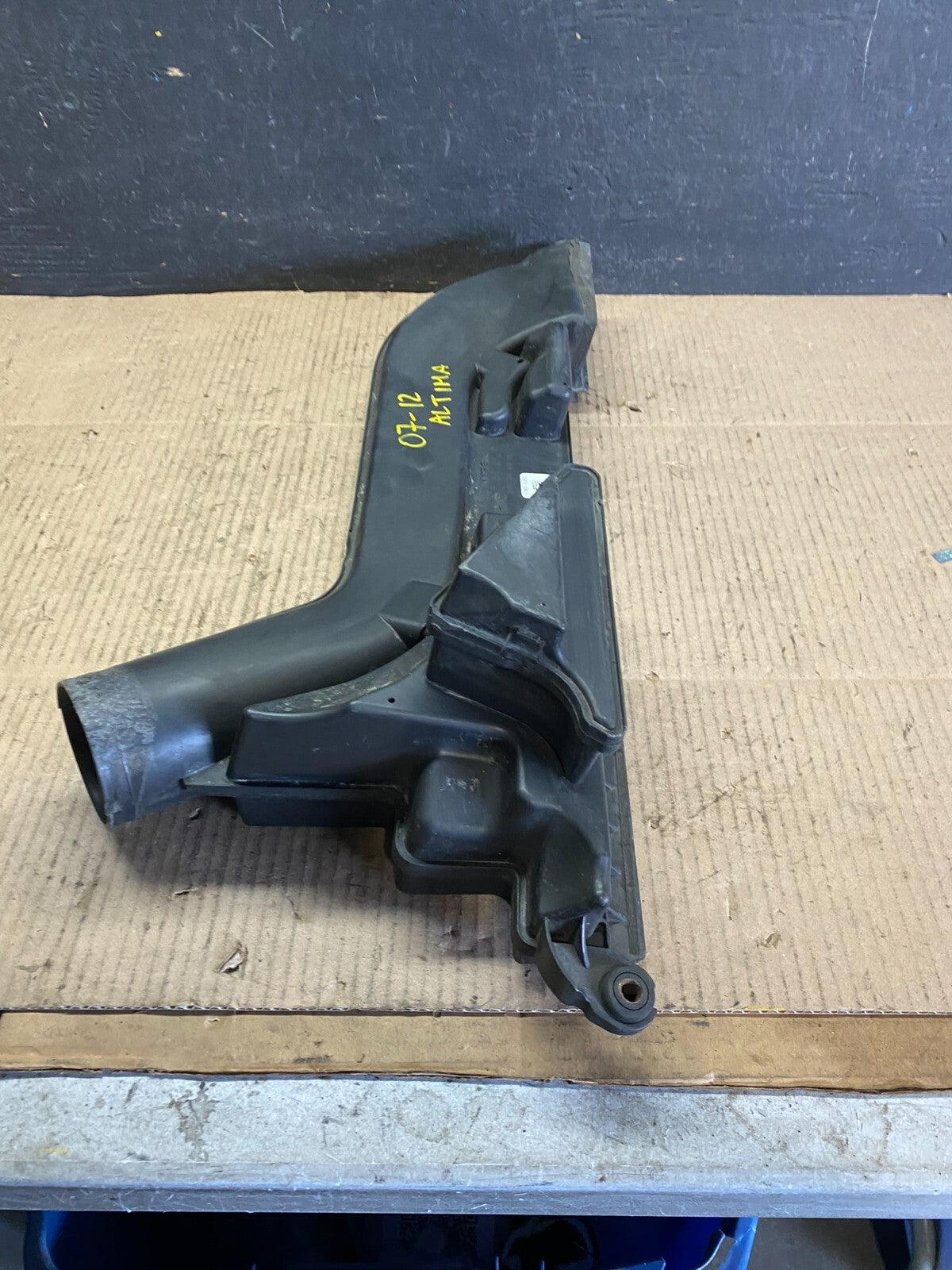 2007 to 2013 Nissan Altima 2.5L Air Duct Tube Resonator 16554-JA000 OEM i3404 DG6