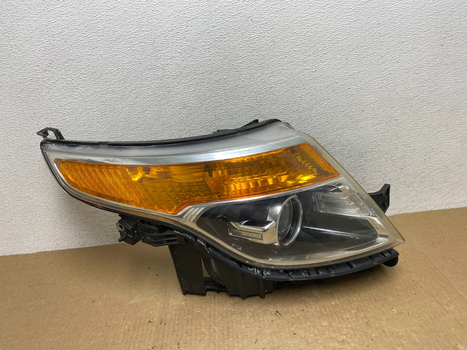 2011 to 2015 Ford Explorer Right Passenger Halogen Headlight AF9815 DW0