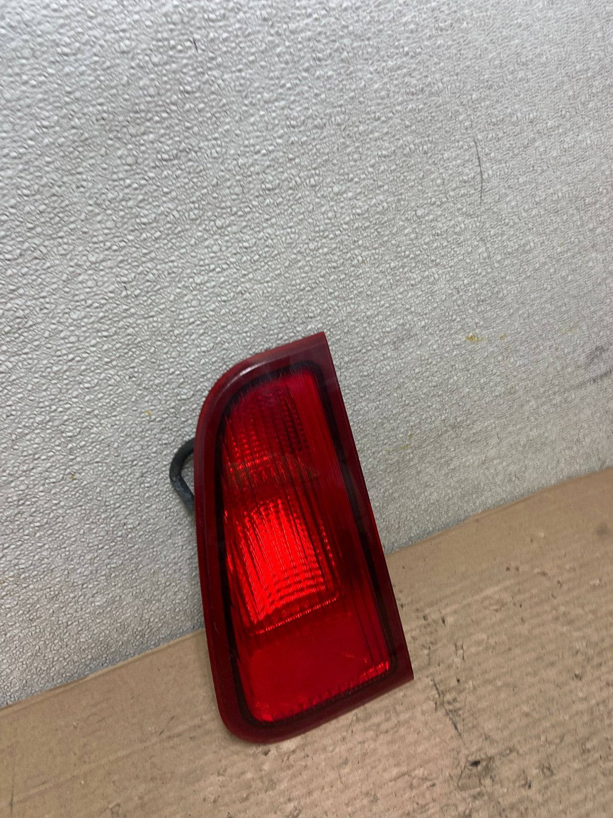2003-2006 Lincoln Navigator Right Passenger Rh Tail Light Inner Oem AA9713 LK2