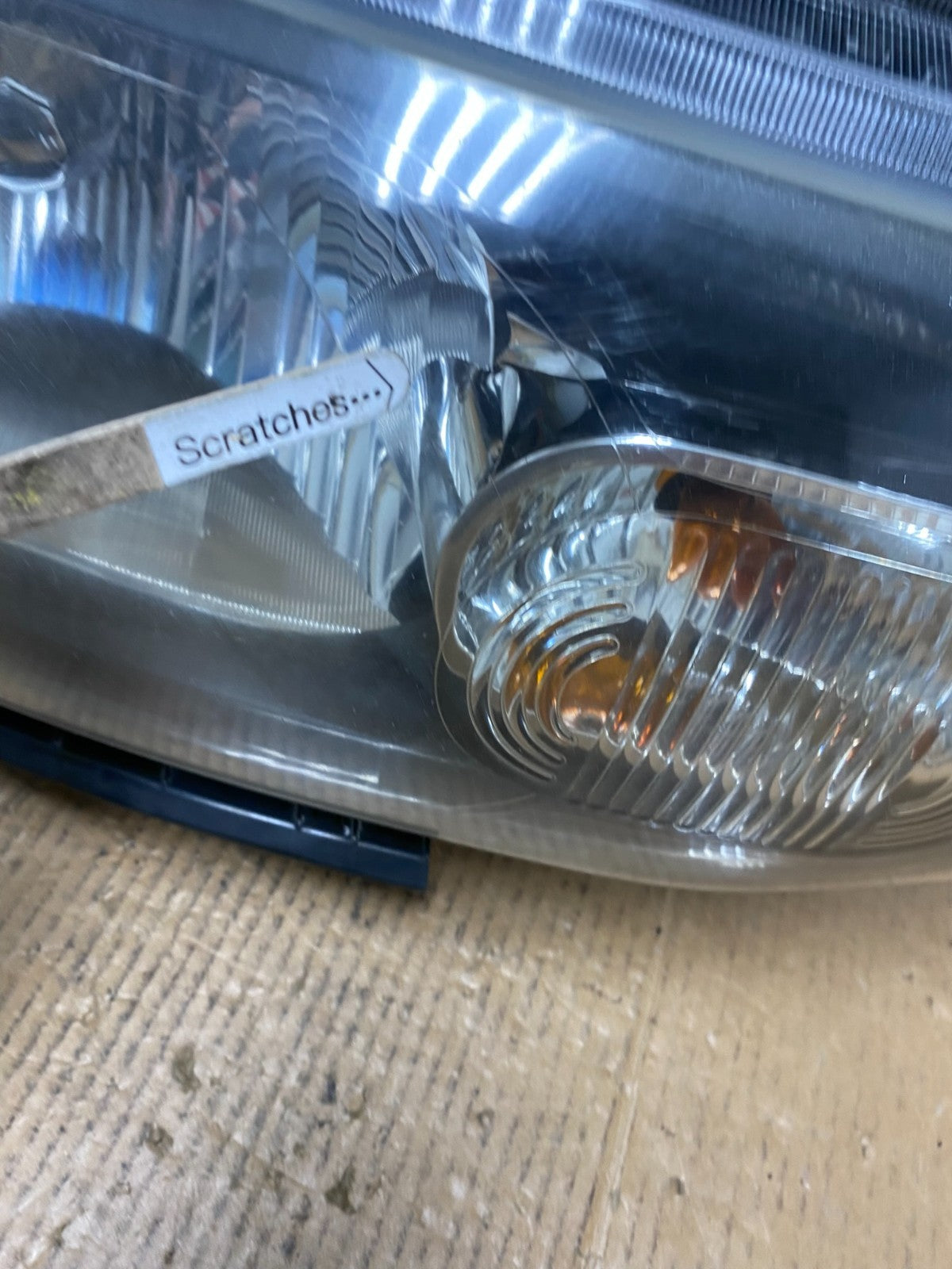 2009-2011 Nissan Cube Right Passenger RH Side Headlight Halogen AE1162 DW3