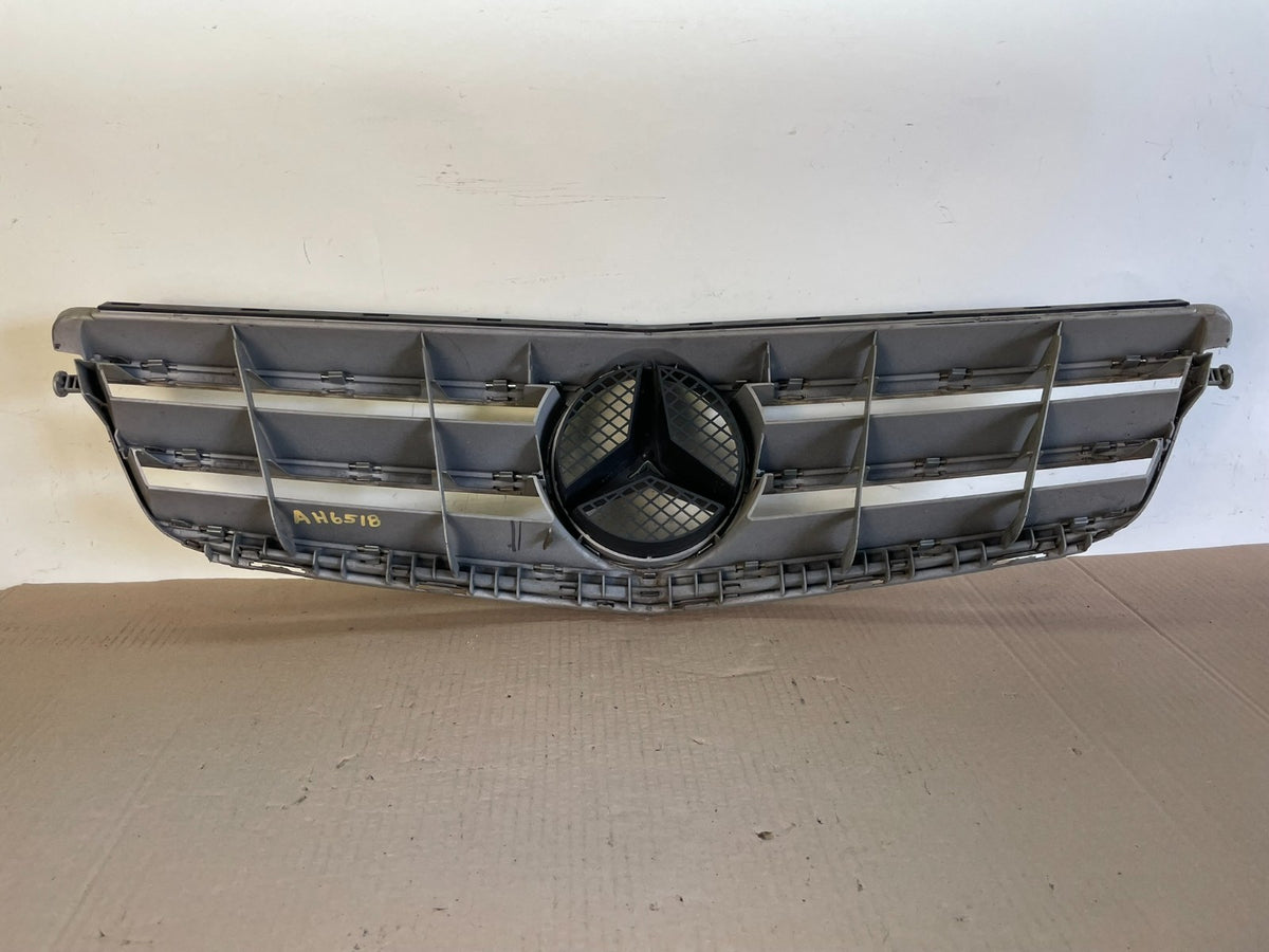 2008-2014 Mercedes-Benz W204 C300 C350 Front Grille Grill ah6518 DG3