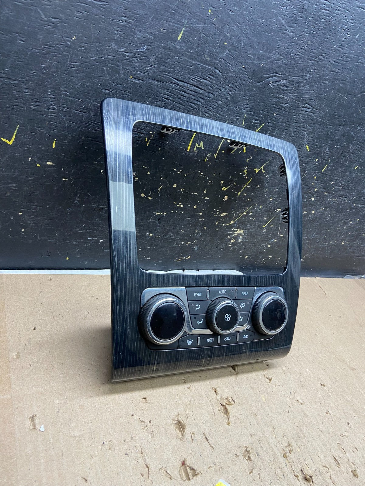 2013 to 2017 Chevrolet Traverse Radio Bezel Ac Heater Climate Control AB5440 DG2