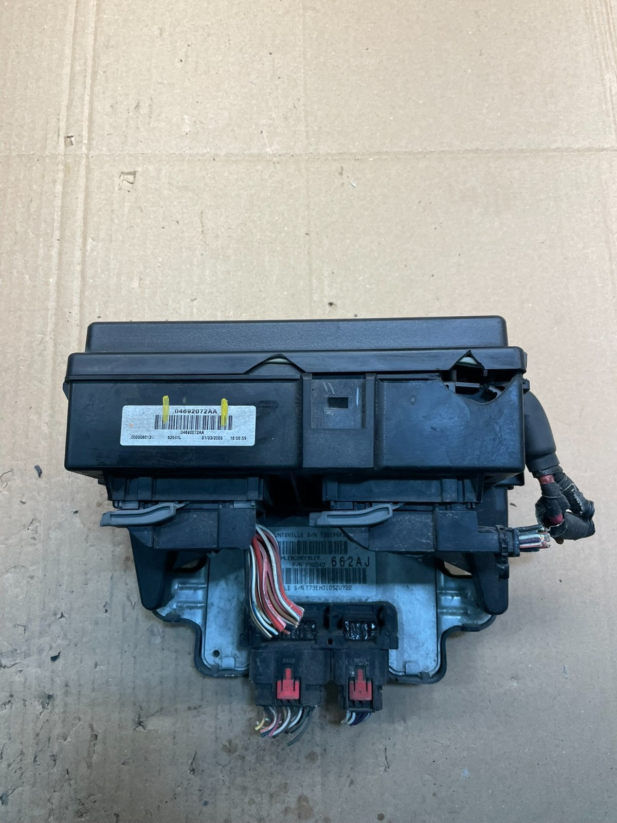 2005 Jeep Grand Cherokee Commander Fuse Box BCM Body Control Module V1815 DG2