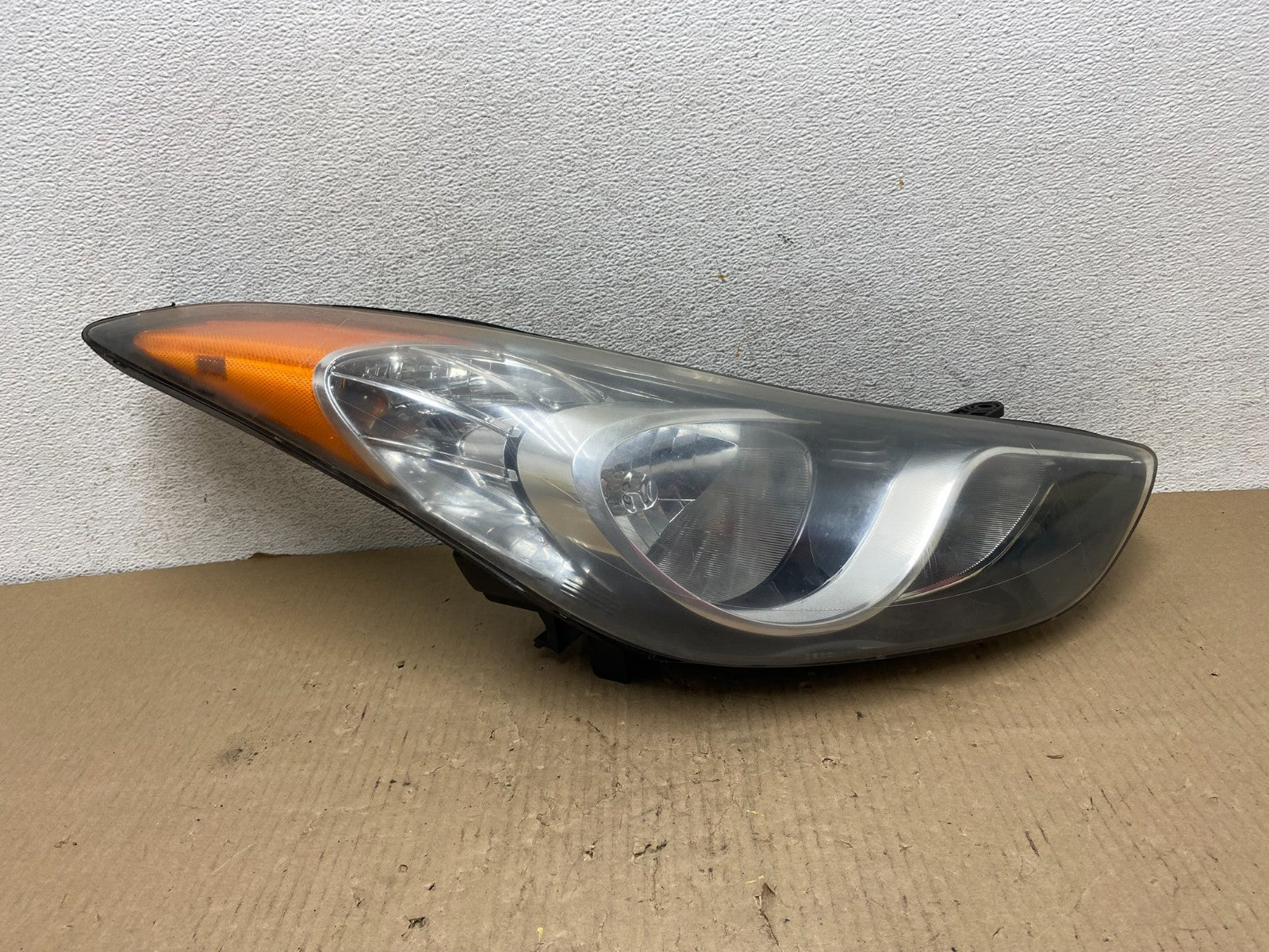 2011 2012 2013 Hyundai Elantra Right Passenger Headlight DEPO AG8024 DW0
