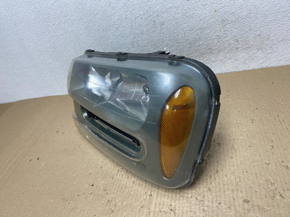 2002 - 2009 Chevrolet Trailblazer Left Driver LH Side Halogen Headlight AF28801