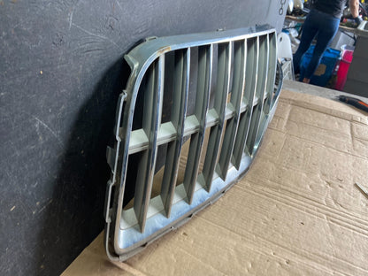 2010 to 2012 Lincoln MKT Left Driver LH Side Grille Grill OEM o1171 DG2