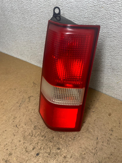2003 to 2017 Chevrolet Express 1500 Left Driver Side Tail Light Oem T1105 DW1