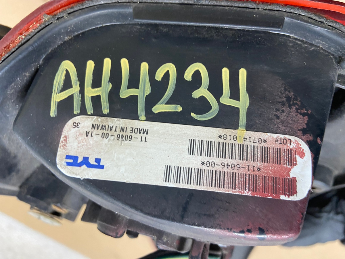 2002 2003 2004 Honda Crv Cr-v Left Driver Lh Tail Light DEPO AH4234 LK7