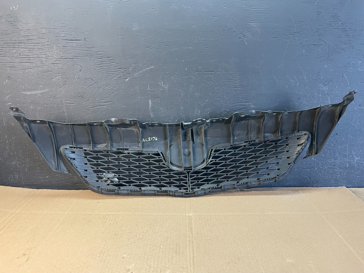 2009 to 2010 Toyota Corolla Grille Grill Front Upper Bumper Black OEM AC2176 DG2