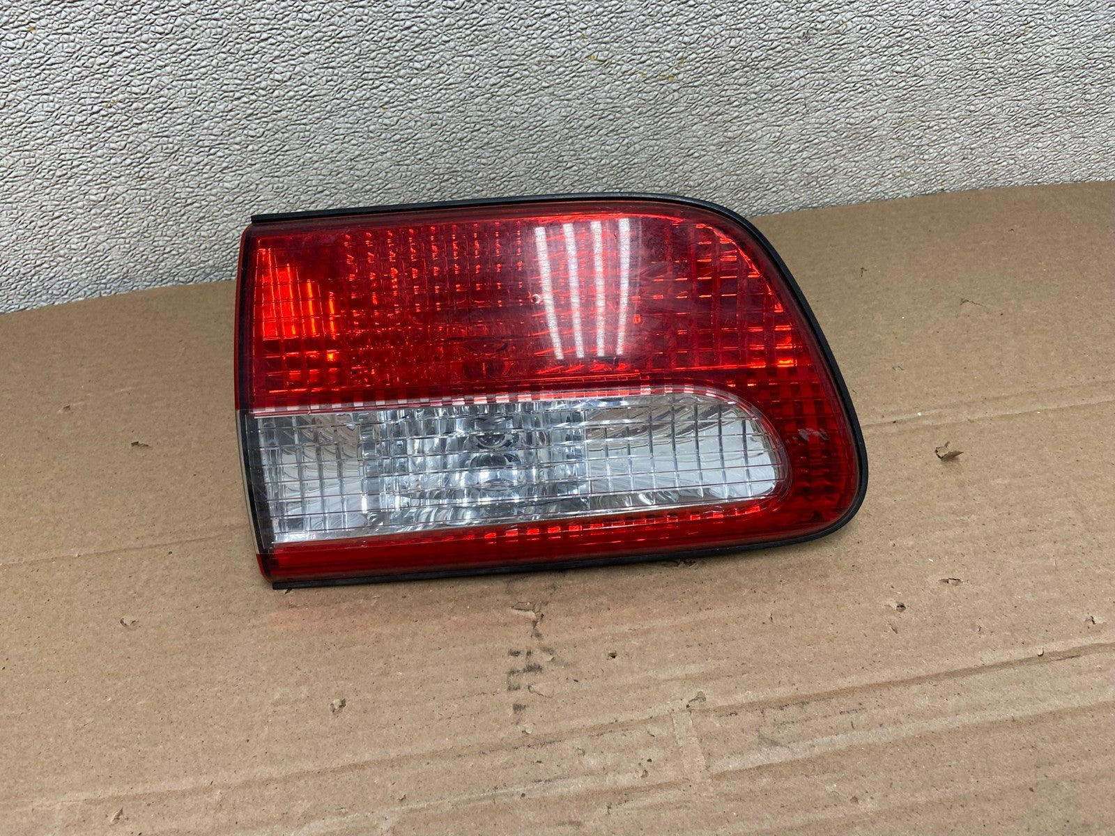 2001 2002 2003 Toyota Sienna Left Driver Lh Side Inner Tail Light AB1317 LK0