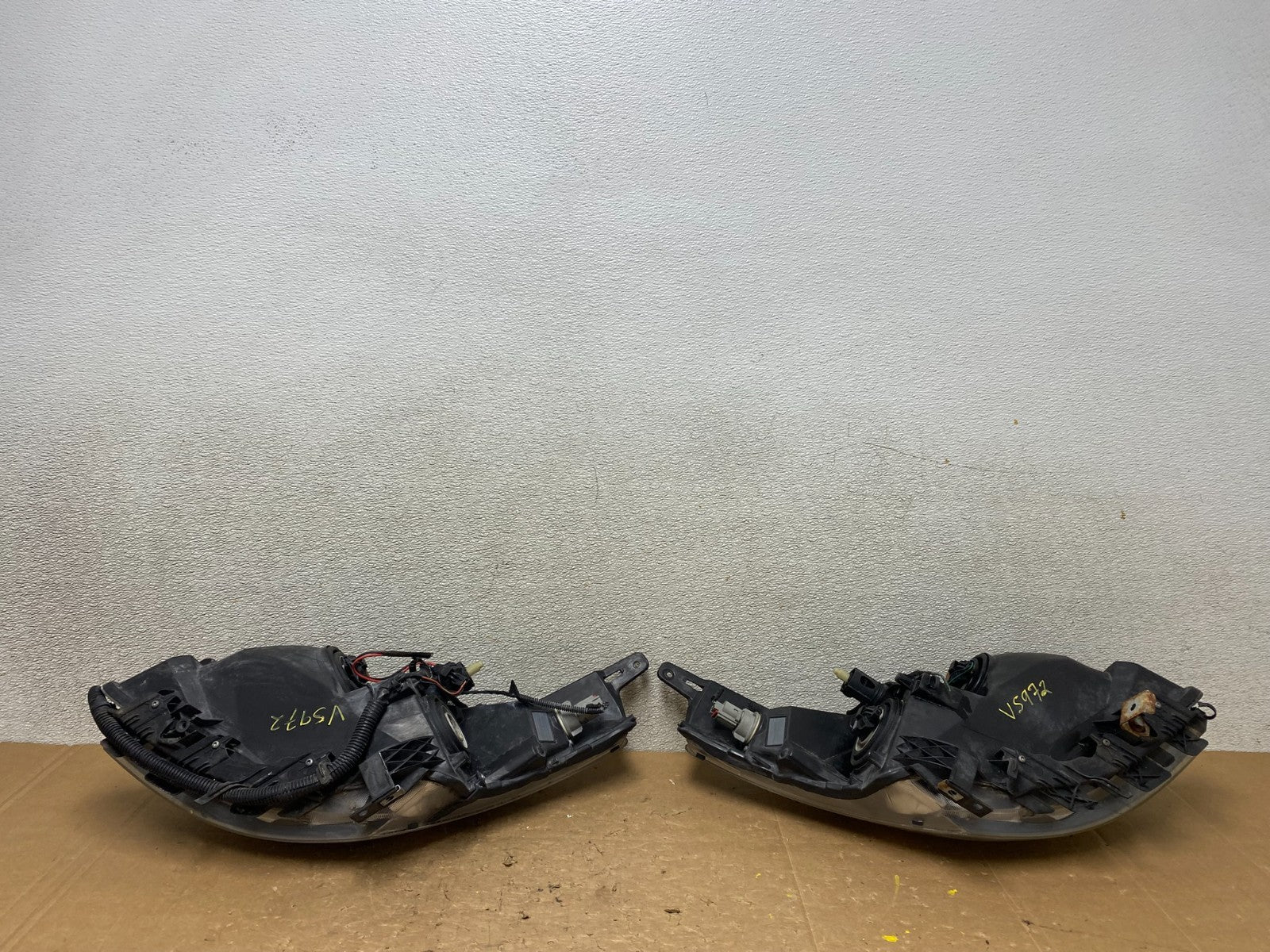 Sedan 2007 2008 2009 Nissan Altima Left+Right Set Headlights V5972 DW9