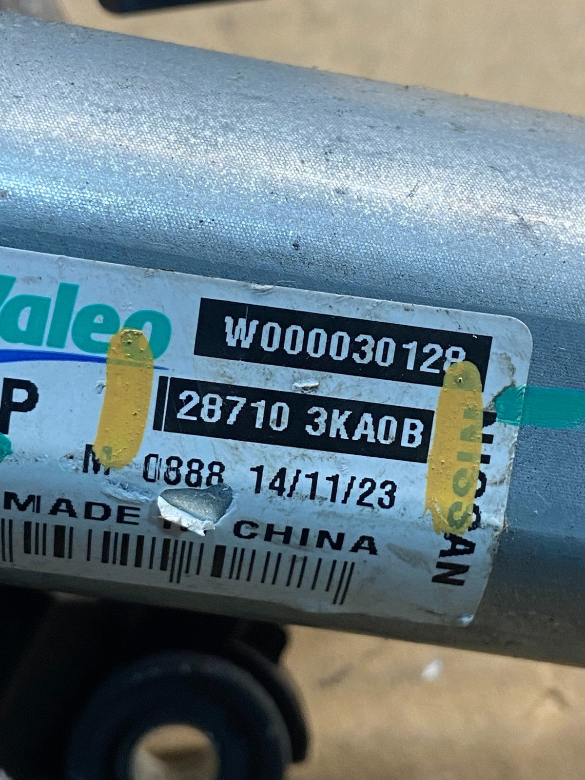 2013-2016 Nissan Pathfinder Back Door Rear Wiper Motor Wiper Blade aa0634 DG4