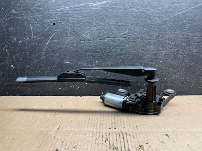 2008-2012 Land Rover LR2 Rear Glass Windshield Wiper Motor OEM u9467 DG3