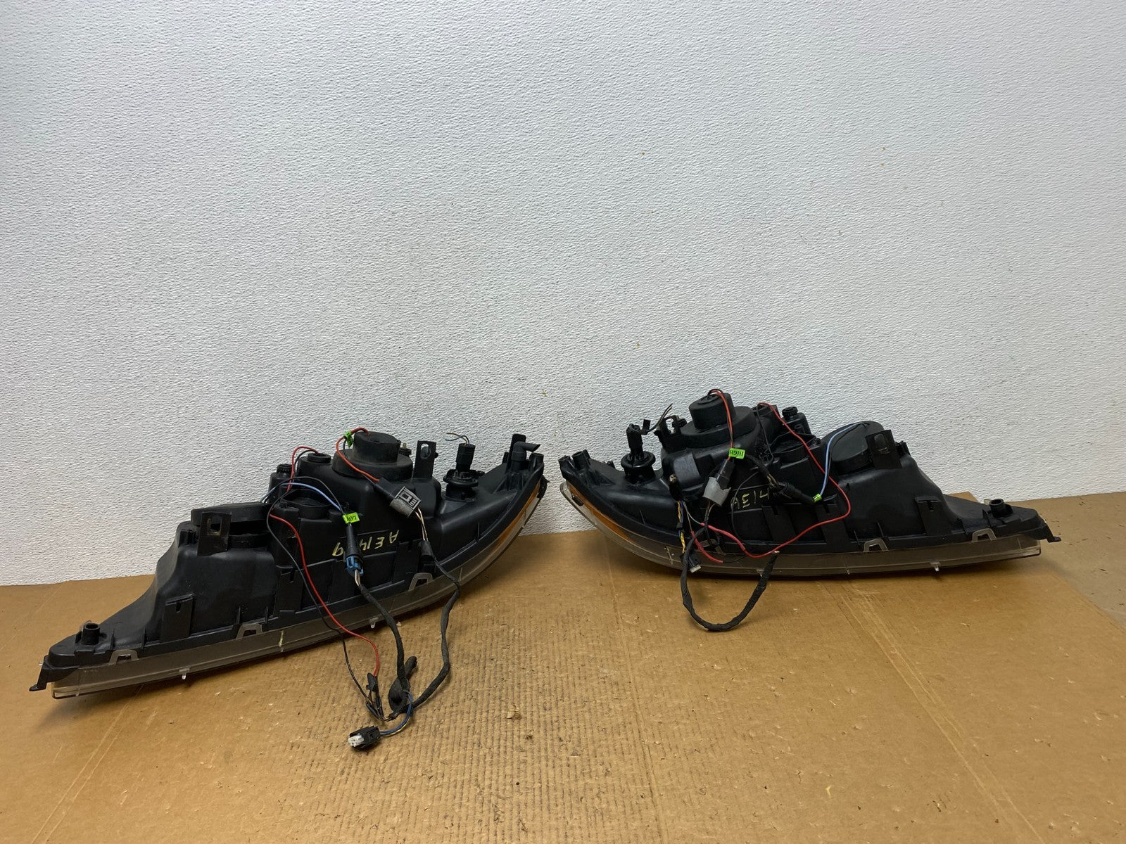 2001-2003 BMW E39 5 Series Left+Right Set LED Headlight AE1409 DG8